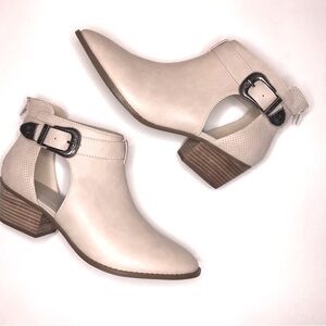 AMERICAN EAGLE Western Buckle Cut-Out Booties